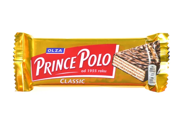 Barra di cioccolato Prince Polo isolata su sfondo bianco — Foto Stock