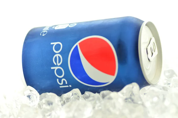 Pepsi drink in a can on ice isolated on white background — Stock Photo, Image