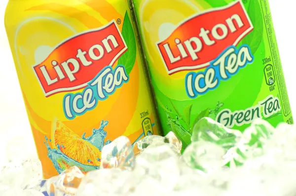Cans of Lipton Ice Tea drink on ice — Stock Photo, Image