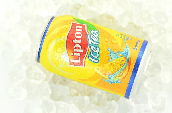 Kutu lipton Ice buz çay içecek — Stok fotoğraf