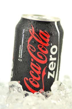 coca-cola zero içeceği buz üzerinde olabilir