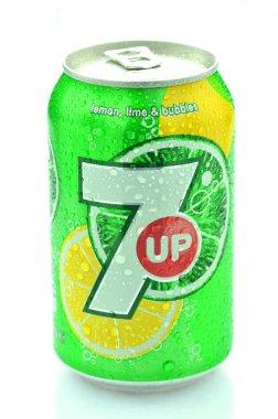 7 up beyaz izole içmek olabilir