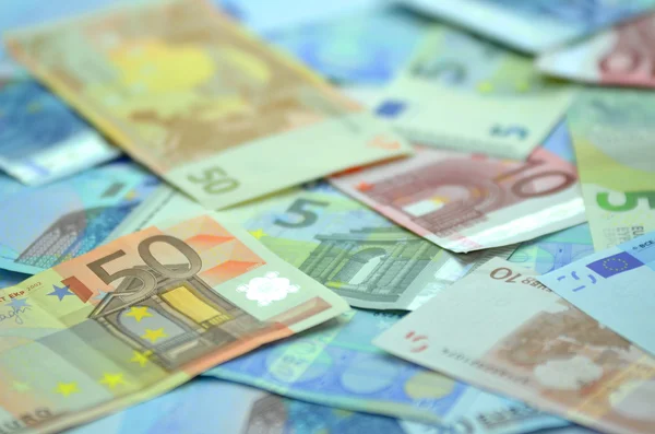 Разнообразие банкнот евро — стоковое фото