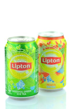 립 톤 아이스 티 한잔에 고립 된 흰색 배경