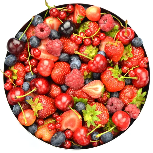 Variedad de frutas blandas, fresas, frambuesas, cerezas, arándanos, grosellas — Foto de Stock