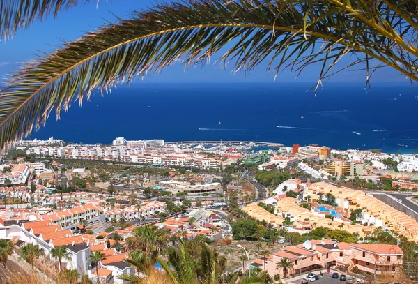 Tenerife, kanarya adaları, İspanya 'daki güzel tatil beldesi Playa de las amerika' nın muhteşem manzarası. — Stok fotoğraf