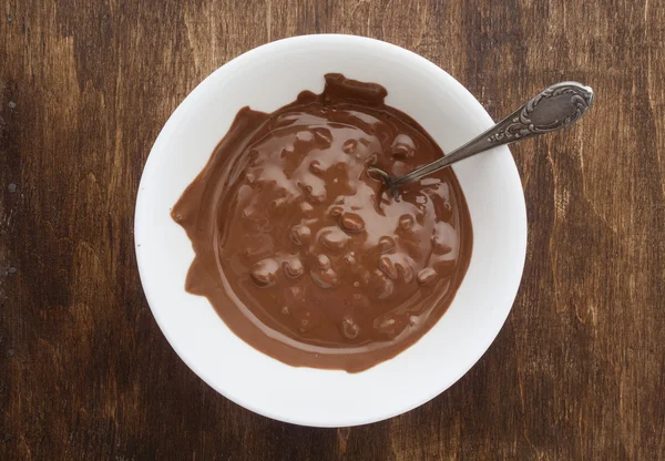 Mangkuk krim coklat, pencuci mulut cokelat — Stok Foto