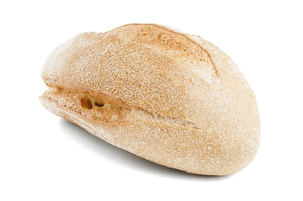 Nybakat bröd av kornbröd på vit bakgrund — Stockfoto