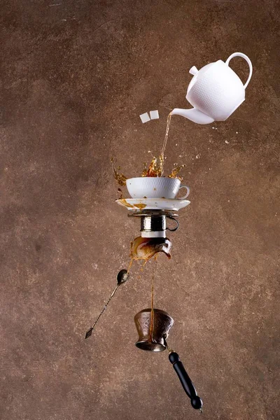 茶色い背景にコーヒーとお茶の香り — ストック写真