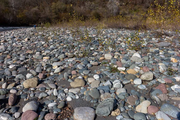 Autunno Fondale Poco Profondo Sabbioso Fiume Montagna Sotto Raggi Del — Foto Stock