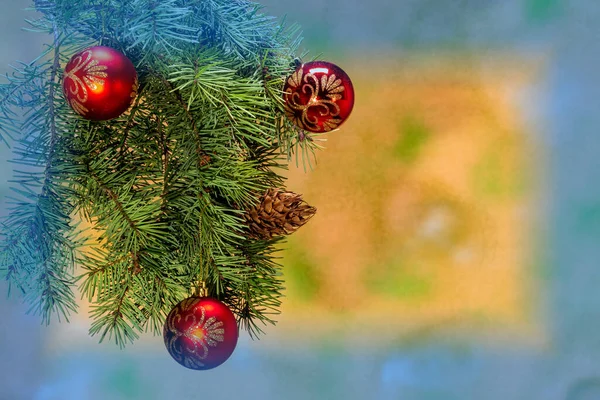 Новий Рік Різдвяні Гілки Ялинок Барвистими Іграшками Барвистому Казковому Тлі — стокове фото