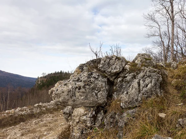 Stenplatå Ett Bergigt Område Höst Mulen Dag — Stockfoto