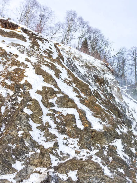 Pedra Natural Natural Parede Canyon Estrada Coberta Com Neve Gelo — Fotografia de Stock