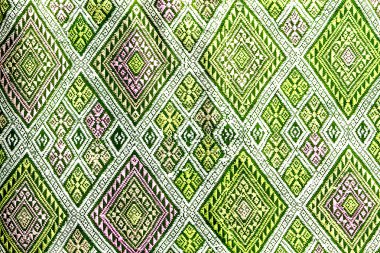 Tay ipek elbise desende