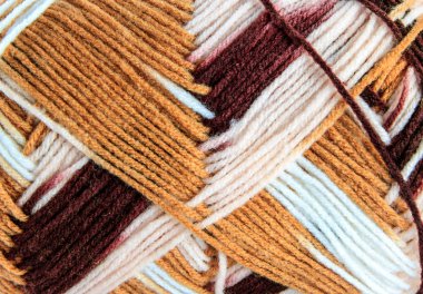 Renkli iplik iplik içinde