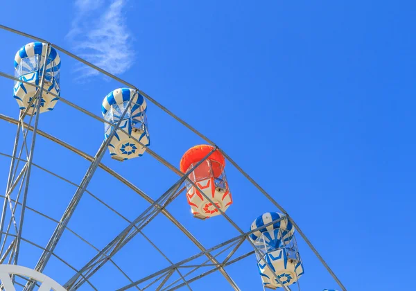 Ferris Wheel a Blue Sky — Stock fotografie