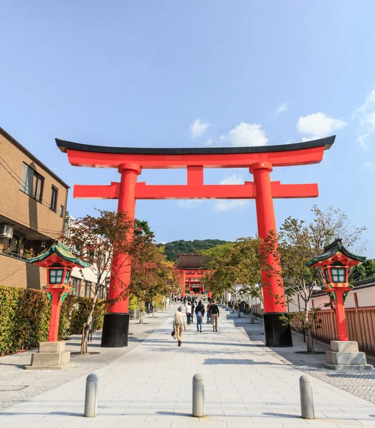 Kyoto, Japán - október 30: fushimi inari szentély a octo turista — Stock Fotó