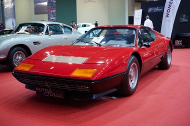 BARCELONA, SPAIN -10.07.2021 Otomobil Sergisi Barcelona 2021. BARCELONA, SPAIN -10.07.2021 Otomobil Sergisi Barcelona 2021. Ferrari klasik araba, Auto Storica