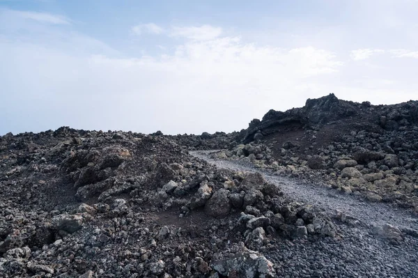 Sendero Entre Lava Con Vistas Volcán Caldera Blanca Timanfaya Islas — Foto de Stock