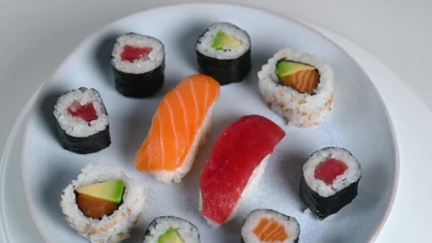 Maki Sushi Plato — Vídeo de stock