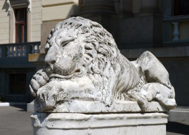 Antik palace'nın bir aslan heykeli