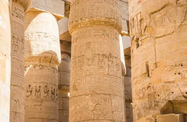 Anscient Ναός Του Καρνάκ Στο Λούξορ Ερειπωμένη Θήβα Αίγυπτος Τεράστιες — Φωτογραφία Αρχείου