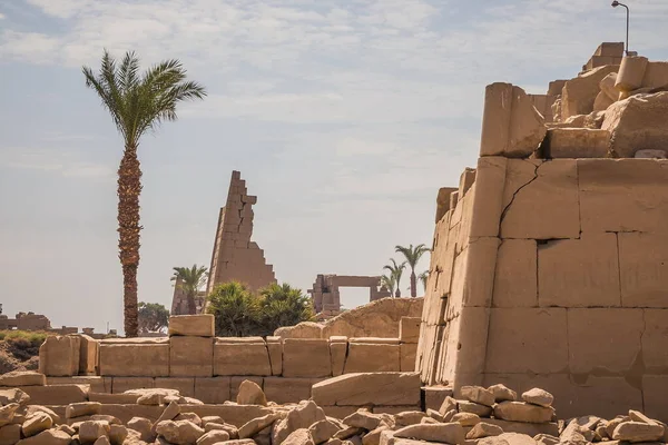 Anscient Temple Karnak Luxor Rovinato Tebe Egitto Mura Sfingi Tempio — Foto Stock