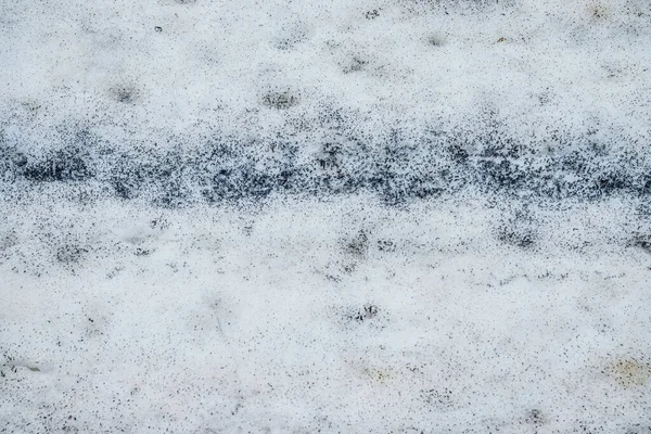 Brudne Ślady Śniegu Zimie Brudny Śnieg Pobliżu Kolei — Zdjęcie stockowe
