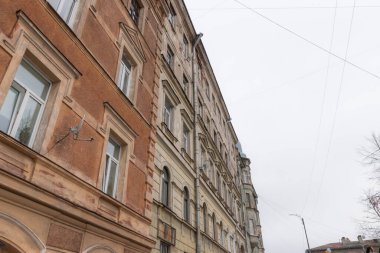 VYBORG, RUSSIA - 31 Ekim 2021: Finlandiya sınırı yakınlarındaki Rusya 'nın Vyborg kentinde bulutlu bir sonbahar günü