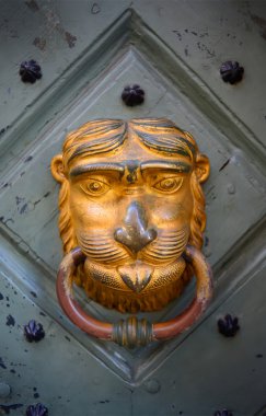 eski altın kapı kolu