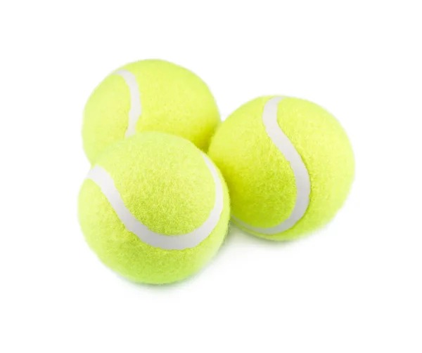 Beyaz arkaplanda izole edilmiş tenis topları