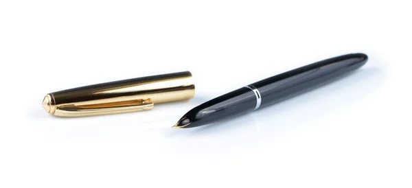 Μελάνι χρυσή πένα που απομονώνονται σε λευκό φόντο — Φωτογραφία Αρχείου