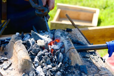 çalışan işlemi, demirci