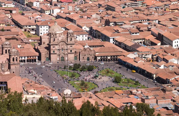Cusco plaza with church — Stock Photo, Image