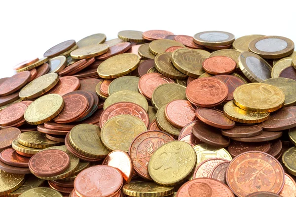 Mucchio delle monete in euro vista laterale — Foto Stock