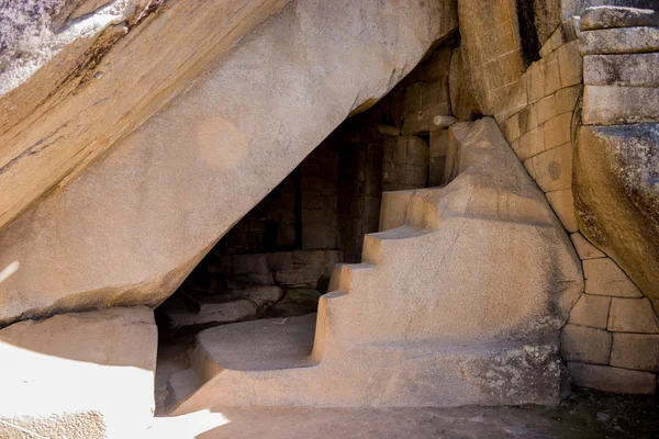 Camera di Machu picchu sotto il tempio del sole — Foto Stock