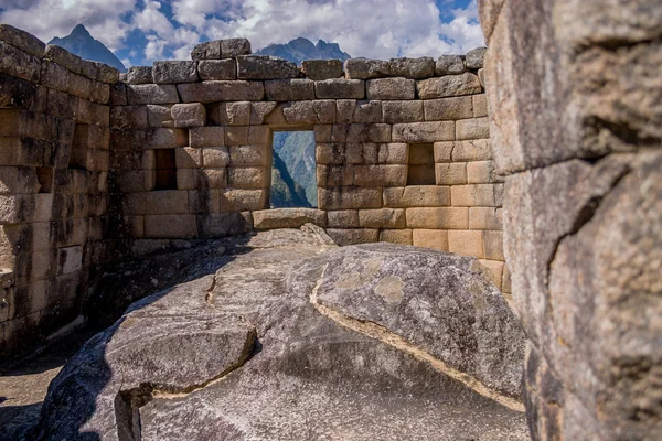 Machu Picchu templo del sol en el interior Imagen De Stock