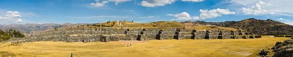 Sacsayhuaman sehr weite panoramaaufnahme — Stockfoto