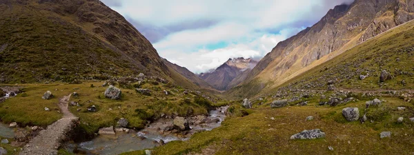 Fantastisch trekking landschap — Stockfoto