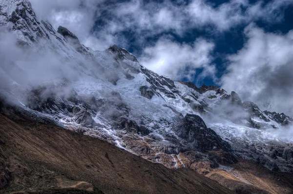 Salcantay dağ HDR iz — Stok fotoğraf