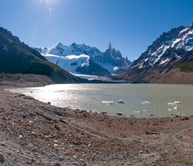 laguna yakın gelen Cerro torre