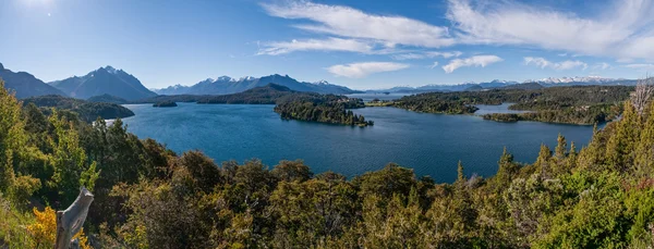 Jezioro Nahuel Huapi w bariloche Argentyna panorama — Zdjęcie stockowe