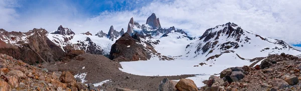 Fitz Roy desde a la laguna PANORAMA — Foto de Stock