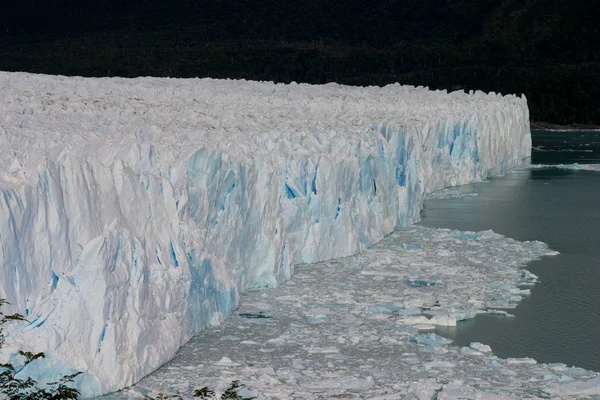 Argentina的Perito移动冰川 — 图库照片