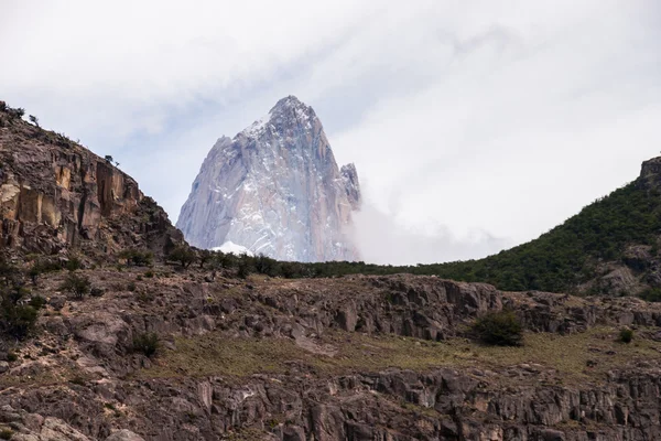 Mount Fitz Roy view from El Chalten silhouette — Stock Photo, Image