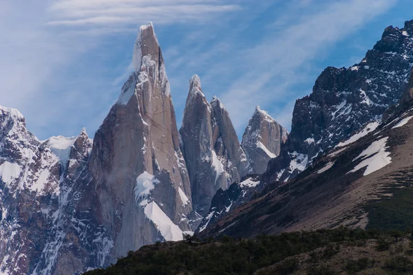 Cerro Torre from trekking road heading to the base camp — Stock Photo, Image