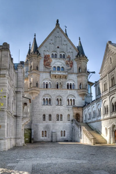 Dziedziniec Neuschwanstein w hdr — Zdjęcie stockowe