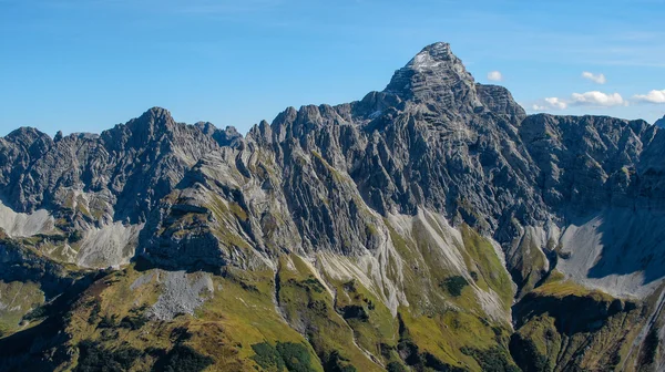 Oberstdorf yakın etkileyici dağ tepe — Stok fotoğraf