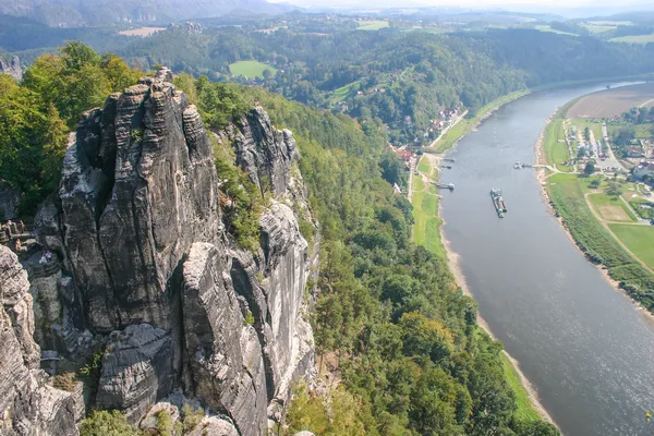 Bastei com o rio Elba na Saxônia — Fotografia de Stock