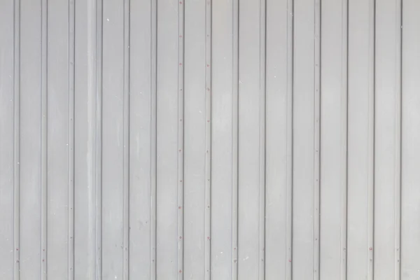 Porta de garagem cinza em metal olhar grungy — Fotografia de Stock